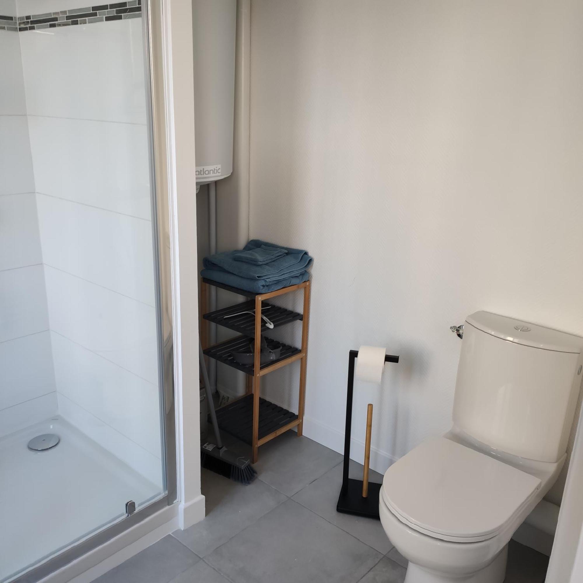 לה מאנש Appartement Cosy Avec Place De Parking Privee מראה חיצוני תמונה