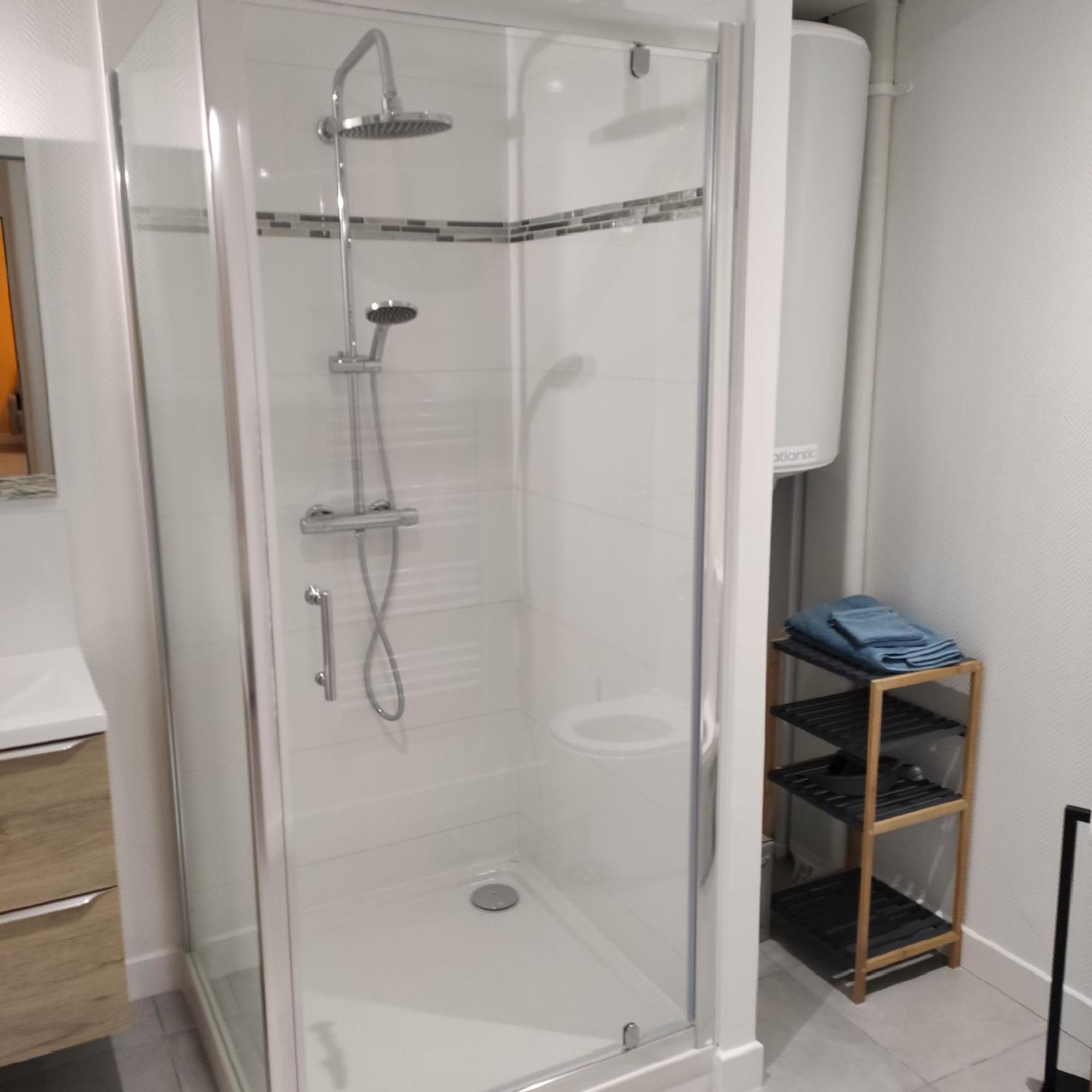לה מאנש Appartement Cosy Avec Place De Parking Privee מראה חיצוני תמונה